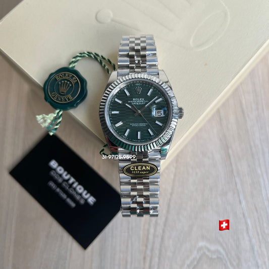 Rolex Datejust - 41mm / modelo novo - Fábrica Clean