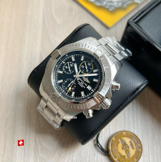 Breitling Avenger - 45mm