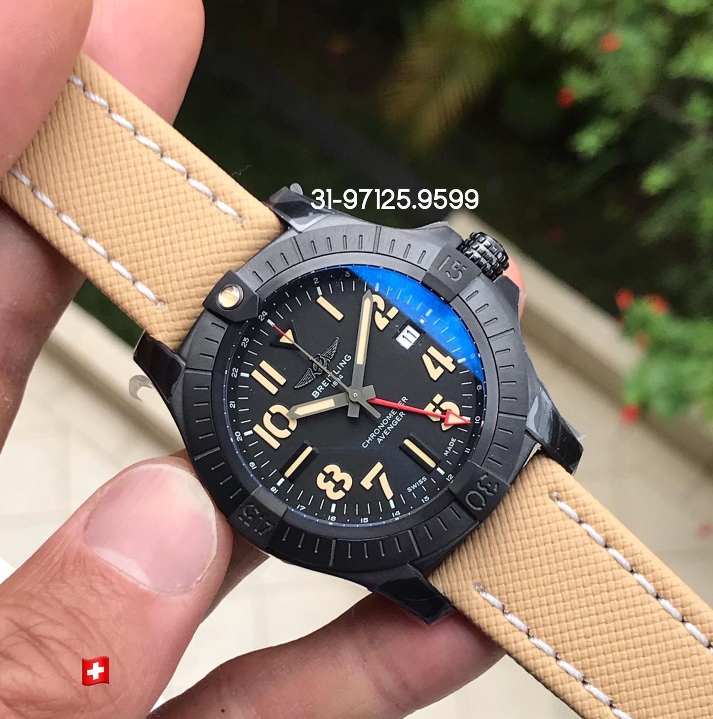 Breitling Avenger - 43mm