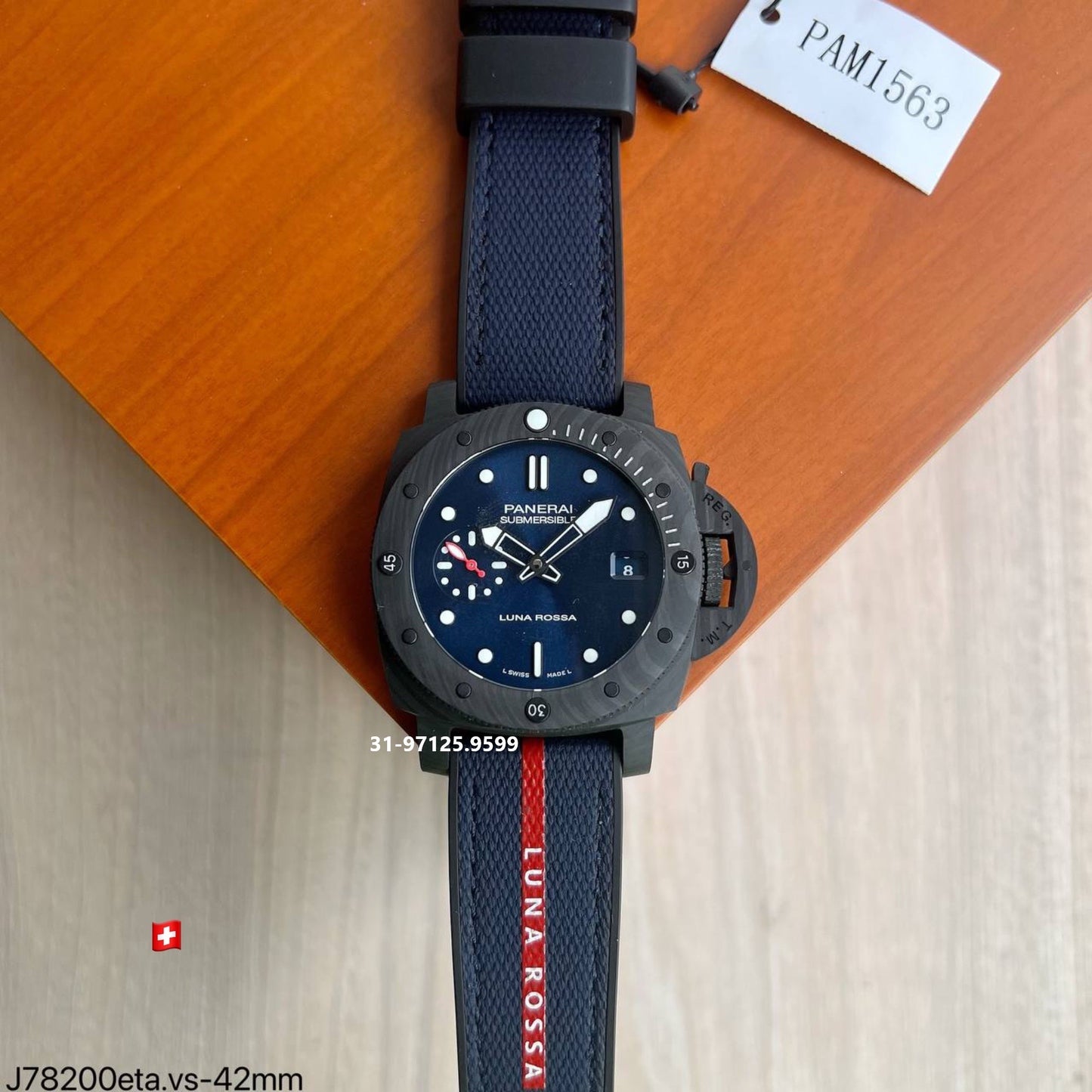 Panerai Submersible - 44mm / Luna Rossa - PAM1563