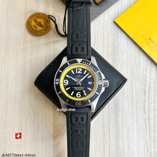 Breitling Superocean - 44mm