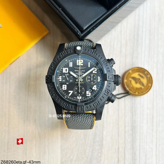 Breitling Avenger - 43mm
