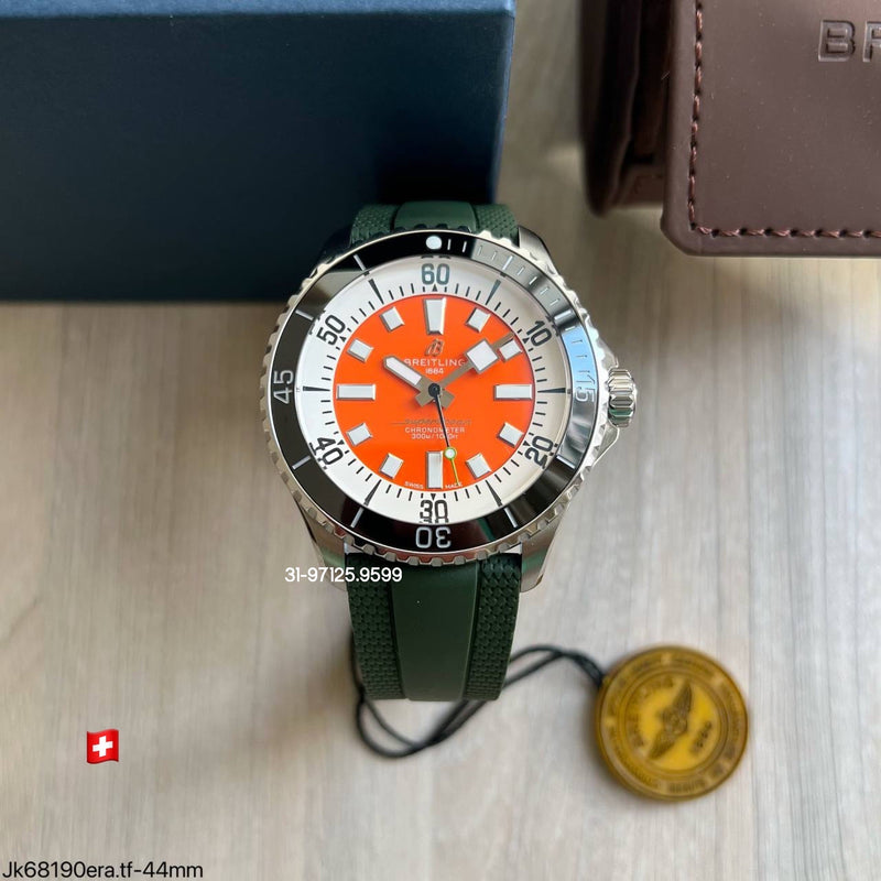 Breitling Superocean - 44mm