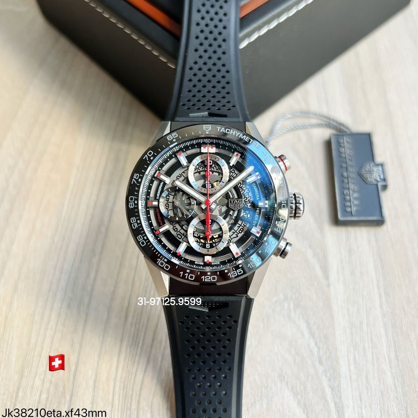 Tag Heuer Carrera - 43mm