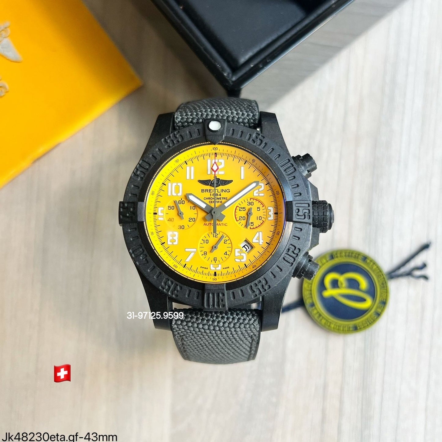 Breitling Avenger - 43mm