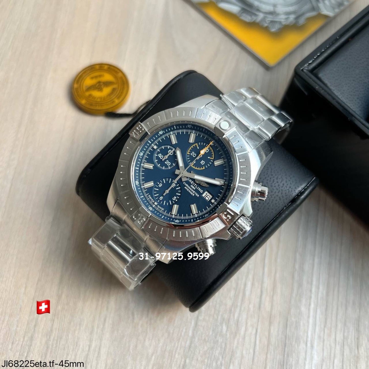 Breitling Avenger - 45mm