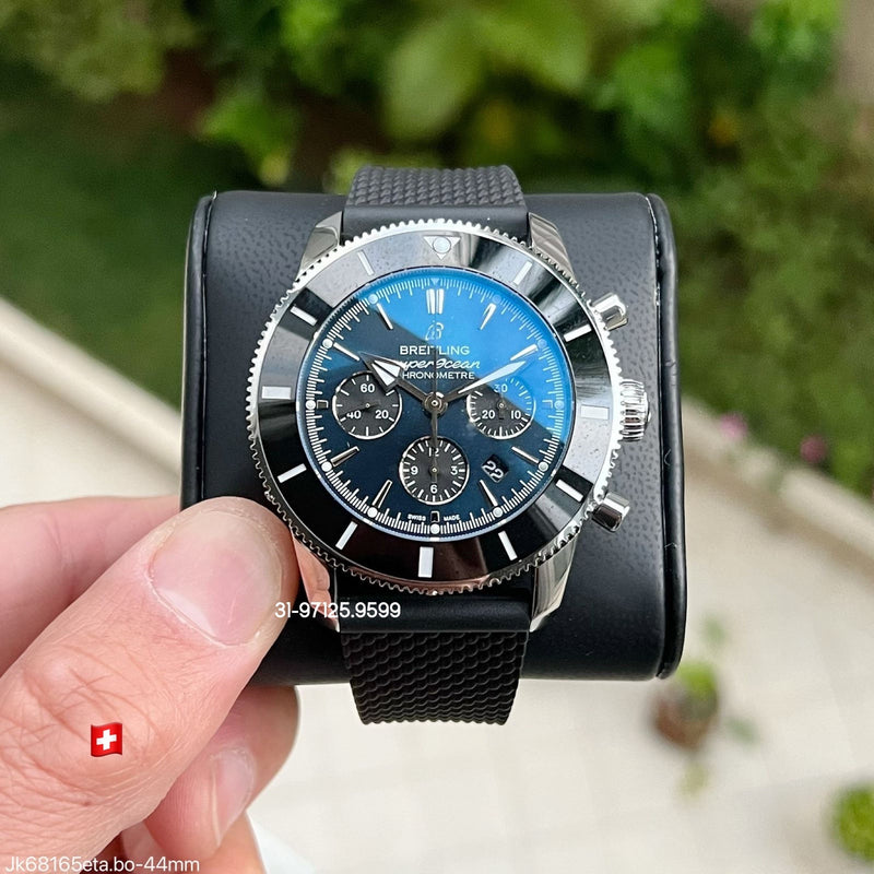 Breitling Superocean - 44mm - preto