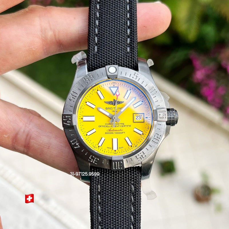 Breitling Avenger Blackbird - 44mm