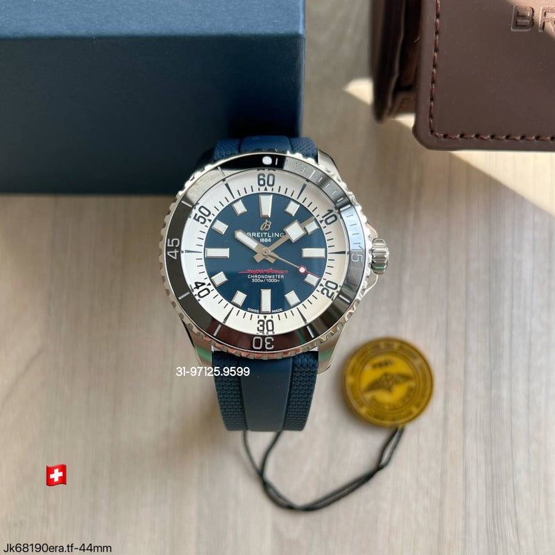 Breitling Superocean - 44mm
