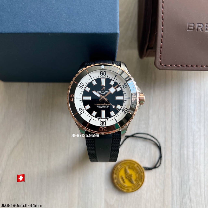 Breitling Superocean - 44mm