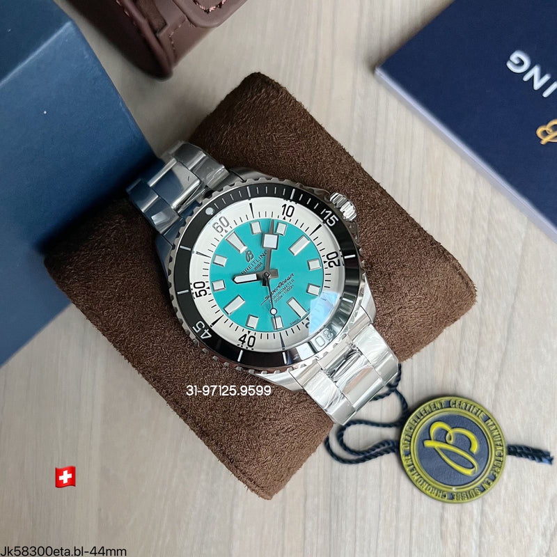 Breitling Superocean - 44mm