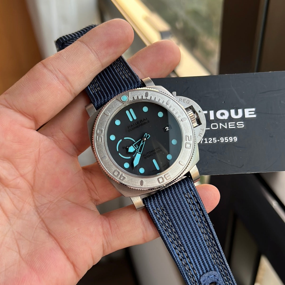 Panerai Submersible - PAM 985