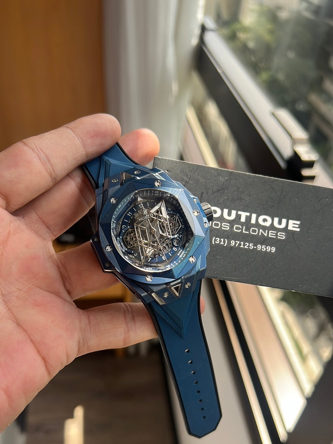Hublot sang bleu