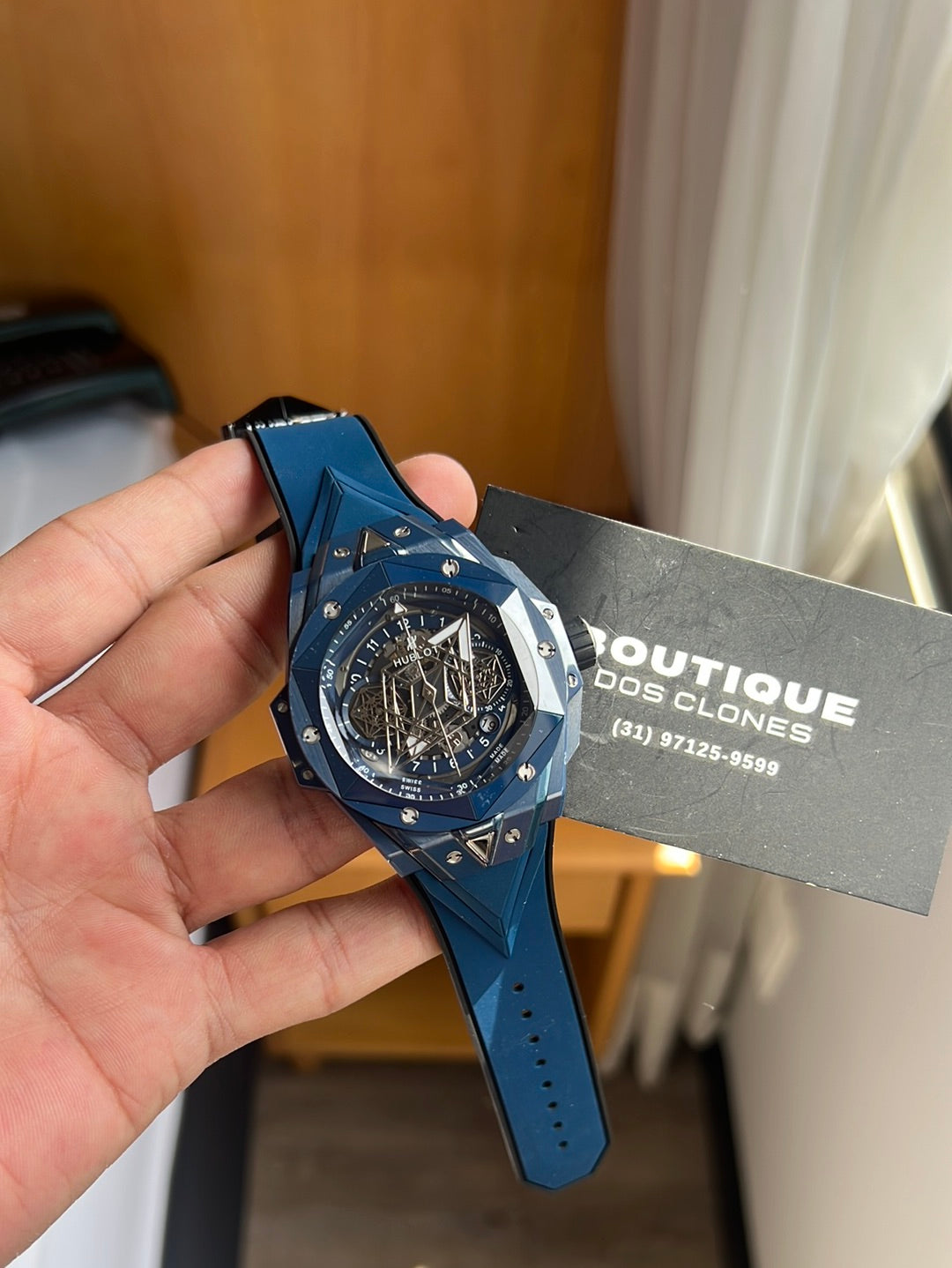 Hublot sang bleu