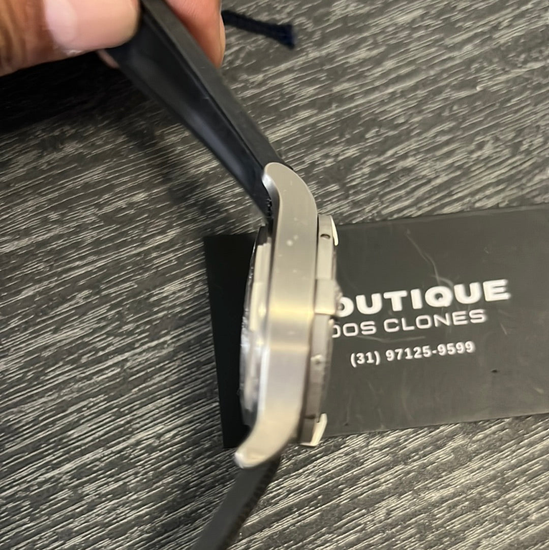 Breitling Avenger 45mm