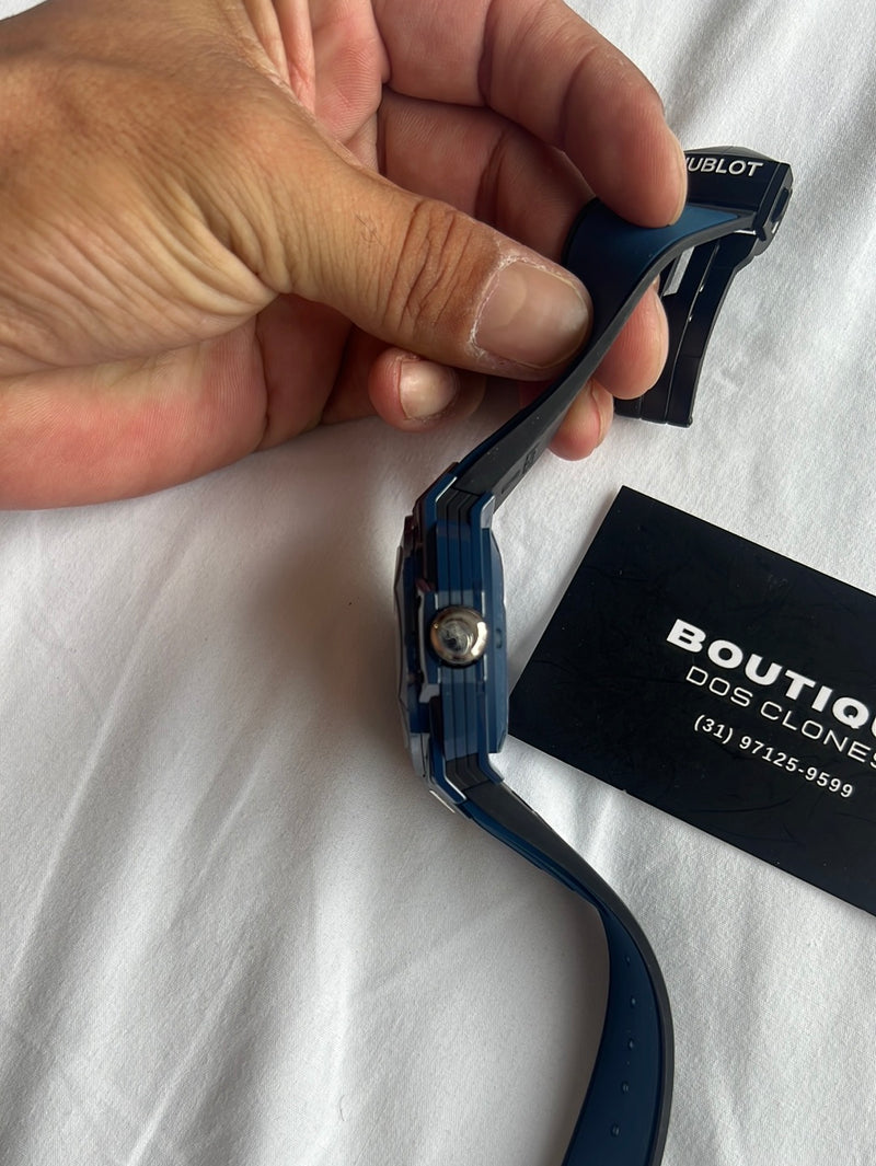 Hublot sang bleu
