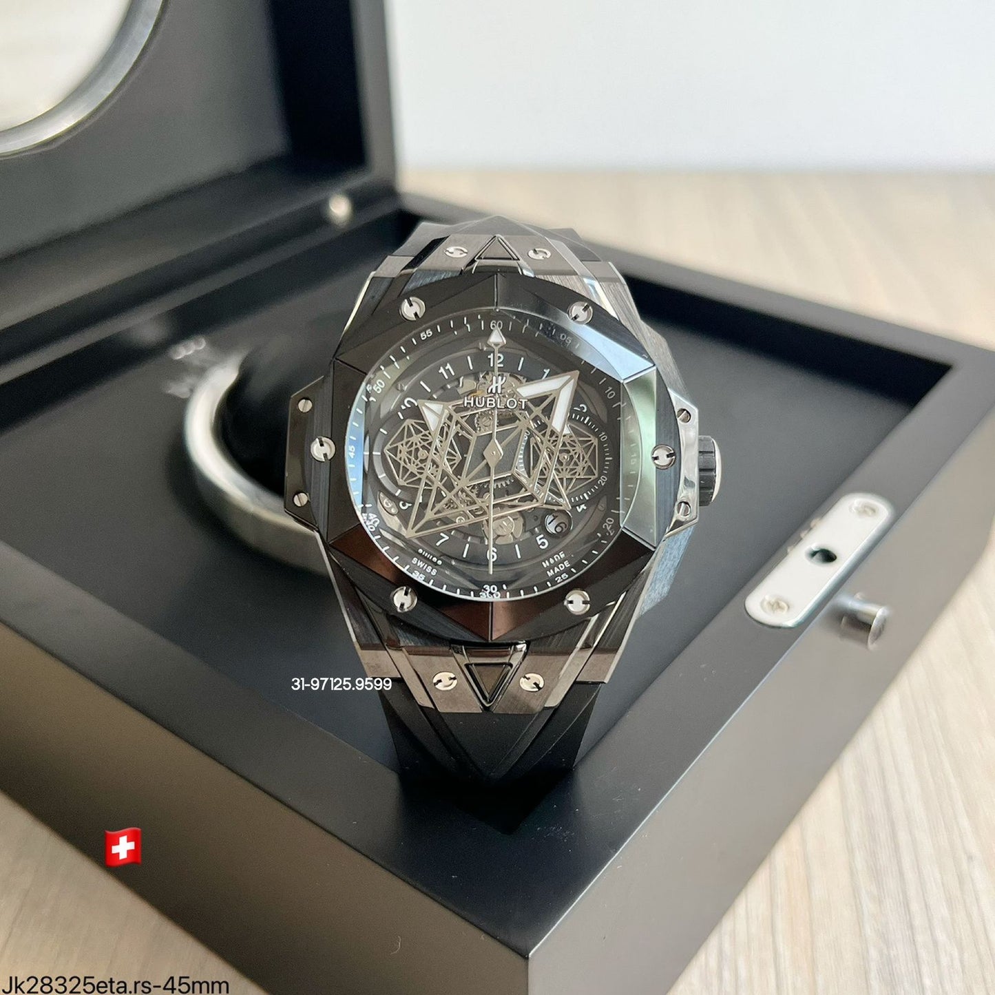 Hublot sang bleu
