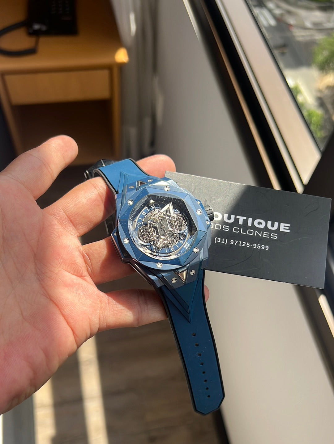 Hublot sang bleu